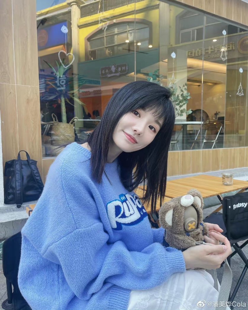 很可爱 💙
น้องชอบสีฟ้ามากกกกก 💙
#PanMeiye #พานเหม่ยเย่ #潘美烨