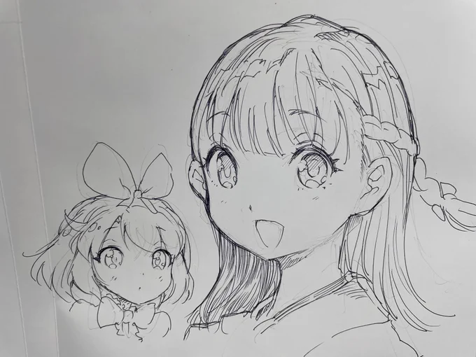 作業の合間に特装版特典用絵の練習。
アナログ難しい…楽しいけど

世の色紙職人さんほんと
どうやって描いてるんだろう…🤔
尊敬…

今のところパイロットの
ボールペンが1番描きやすいかも 