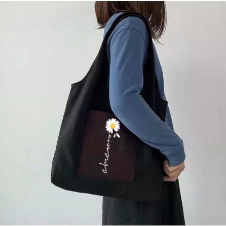 RacunCewekk's tweet photo. ✨Rekomendasi Tote Bag✨

A Thread https://t.co/uw2rAOXqG2