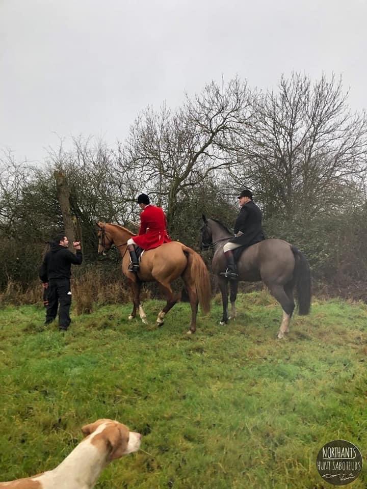 NhantsHuntsabs's tweet photo. Report 27.12.21
Quorn Hunt, Hickling, Nottinghamshire.
Read our full report here:
https://t.co/0q45l2CiP8
If youโd like to support us with our costs:
https://t.co/xgeaGoK9at
#foxhunting #boxingdaymeet #quornhunt https://t.co/vwsotel9Sv