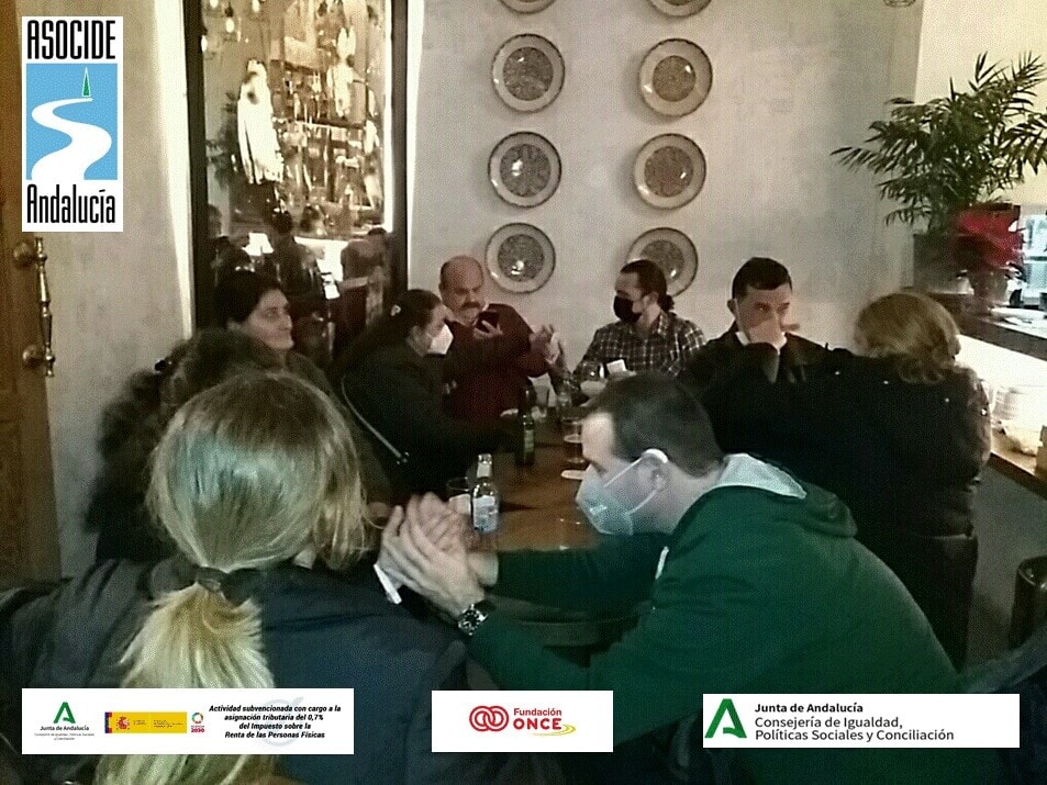 ASOCIDEAnd's tweet photo. El pasado fin de semana tuvo lugar el X Encuentro de Personas Sordociegas a nivel andaluz organizado por ASOCIDE Andalucía.
El viernes, 17 de diciembre llegamos a Córdoba, la ciudad elegida en esta ocasión, y los socios/as pudieron reencontrarse después de mucho tiempo. https://t.co/EpyebwtVyM