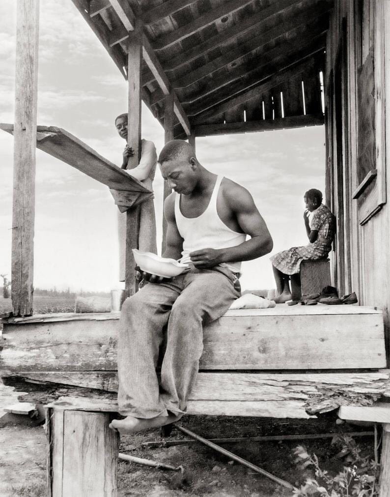 Mississippi Sharecropper, 1937
 Photographed by Dorothea Lange