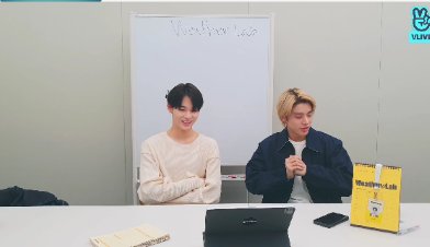jwoonie_'s tweet photo. 💬 ¿Alguna historia divertida en el dormitorio?
🐆 En nuestro dormitorio, nadie juega tanto FIFA ahora. Heeseung hyung está siempre en la computadora, Jake hyung aveces juega con él.
🐺 Tampoco juego mucho fifa...
🐆 Estoy molesto porque nadie juega FIFA
@ENHYPEN_members #ENHYPEN https://t.co/gAafPijrf8