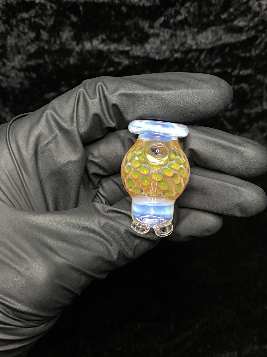 BensGlassArt's tweet image. Moonstone &amp;amp; gold fume dot directional bubble cap with a triangle opal made by homie Ray Mondy glass
$500 shipped in peli
Ships overnight, DM to dibs
#ballersonly