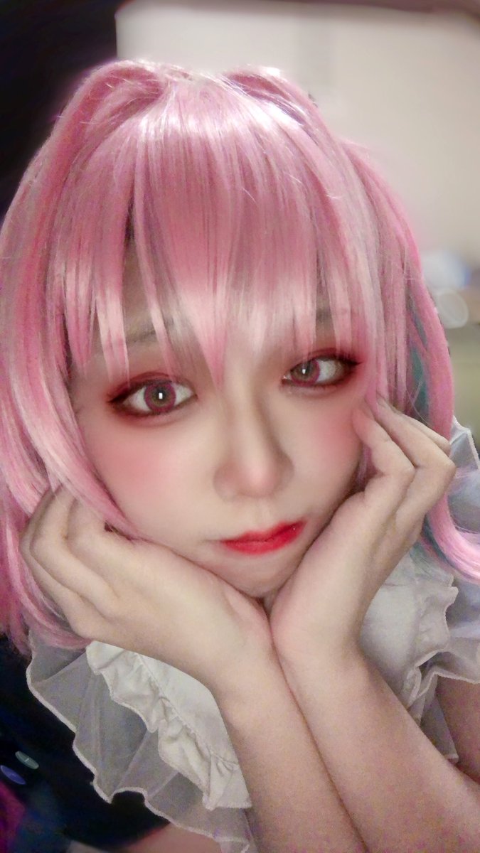 Siu002_'s tweet photo. 100億年ぶりにコスした❕ウィッグセットしてりあむやってなかったからそれっぽいメイド服捏造😷 https://t.co/66wiDbs3I5