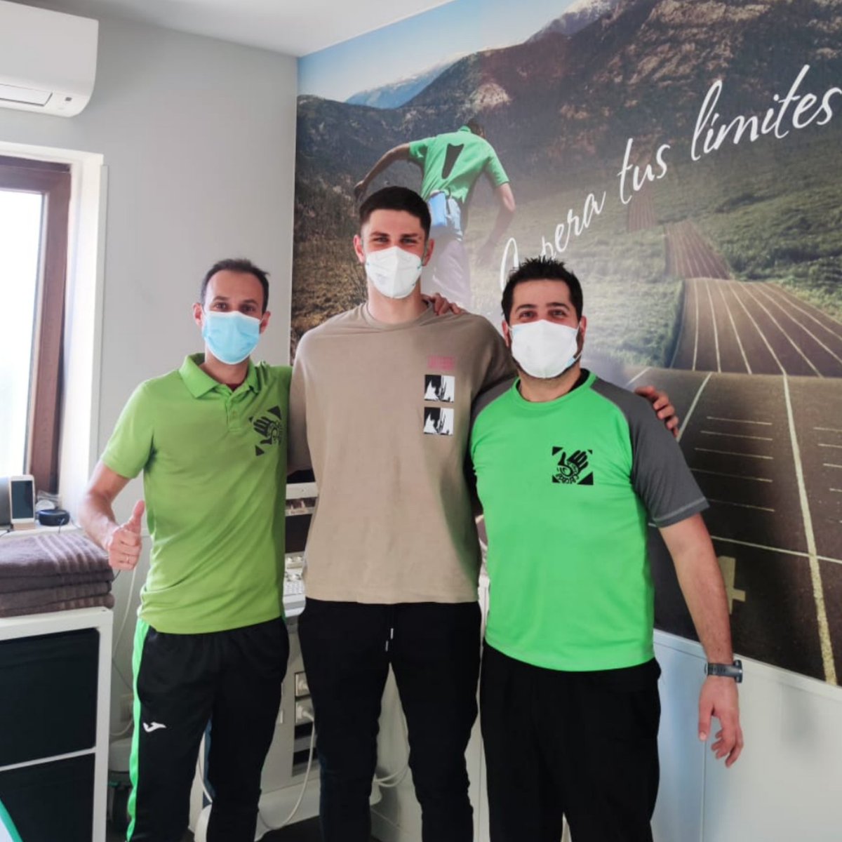 Le vinos crecer desde niño con la ilusión de llegar a ser profesional 🧤⚽ y nos hace especial ilusión cuando @mdemircii__ viene a visitarnos siendo toda una realidad del fútbol nacional/internacional @atleticodemadrid
<a href="/valenciacf/">Valencia CF</a> @udalmeria #seleccion holandesa.

#futbol