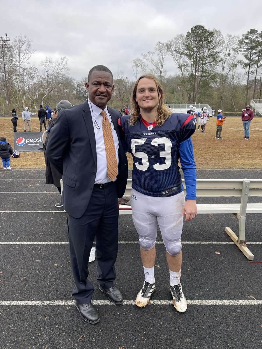 Luke_Barnes4's tweet photo. I love how one of my last college games just so happened to be in Marion, AL at Marion Military Institute where The Marion 9 founded The Alabama State! An absolute blessing to see @coachHillEley! An honor to represent Bama State! Thank you @HbcuPigskin for the opportunity! https://t.co/GGGo6p0Ul9