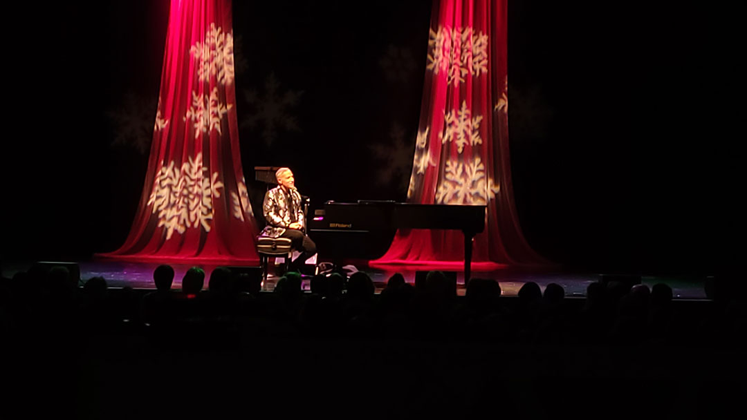 JimBrickman's tweet photo. It's been such a wonderful tour! Join me in Dallas and Phoenix to finish The Gift of Christmas this week!
https://t.co/tofauXA7ZX https://t.co/MvOi0KrmEx