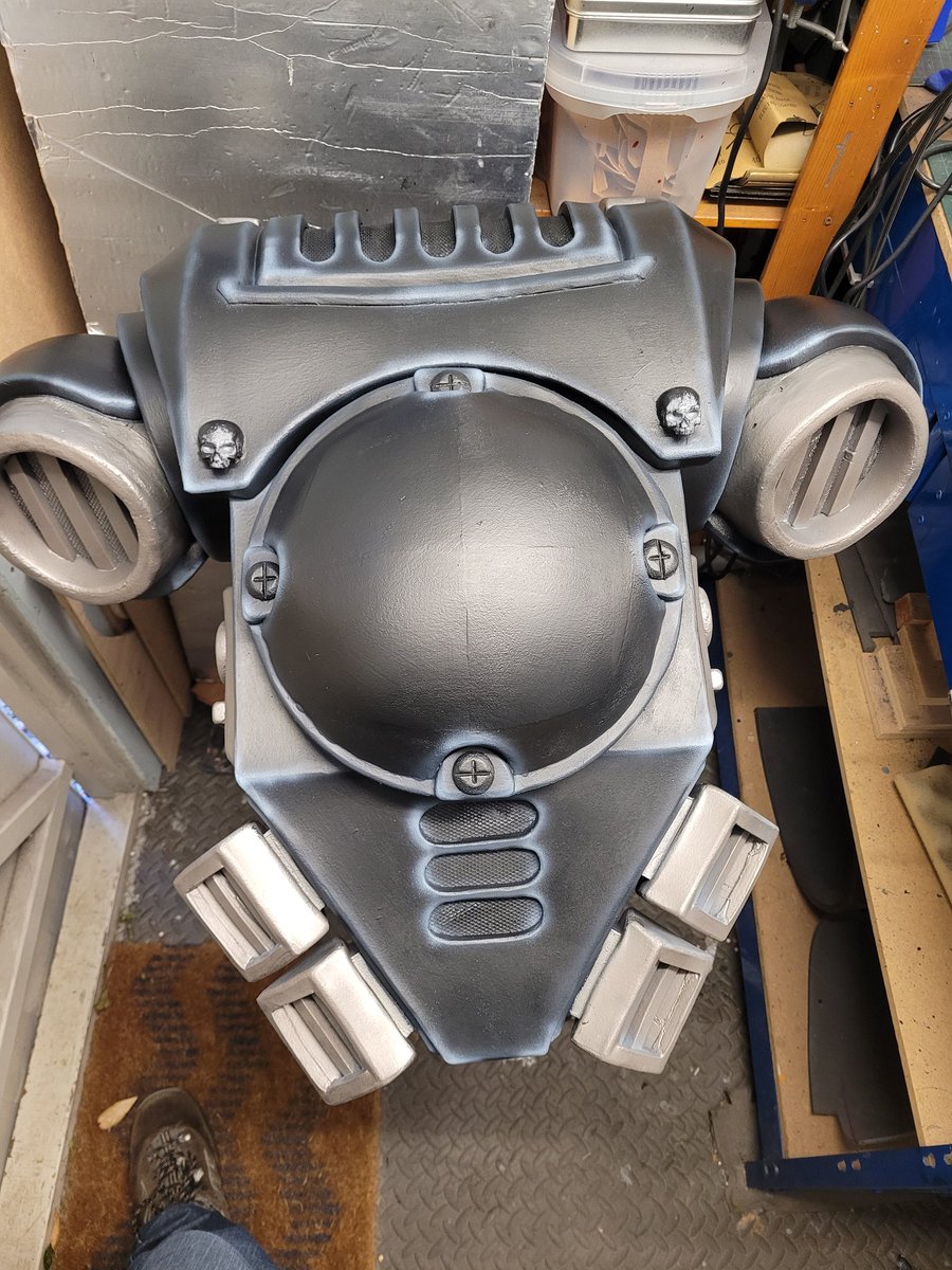 KnoxsWorkshop's tweet photo. Highlighted the backpacks, detailing next :)
#cosplay #cosplayprogress #gamesworkshop #warhammer40k #warhammercommunity #warmongers #polyprops #hexflex #spacemarines #deathwatch https://t.co/BRxaTlGmQQ
