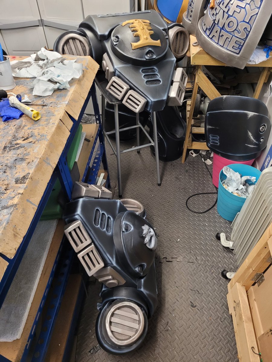 KnoxsWorkshop's tweet photo. Highlighted the backpacks, detailing next :)
#cosplay #cosplayprogress #gamesworkshop #warhammer40k #warhammercommunity #warmongers #polyprops #hexflex #spacemarines #deathwatch https://t.co/BRxaTlGmQQ