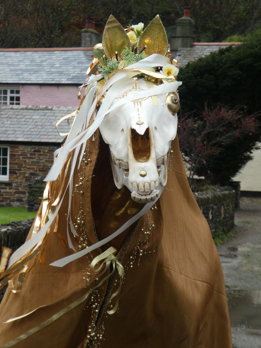 The Mari Lwyd is going to be awakening soon…are you ready for her?

#marilwyd #folklore #gower #swansea
