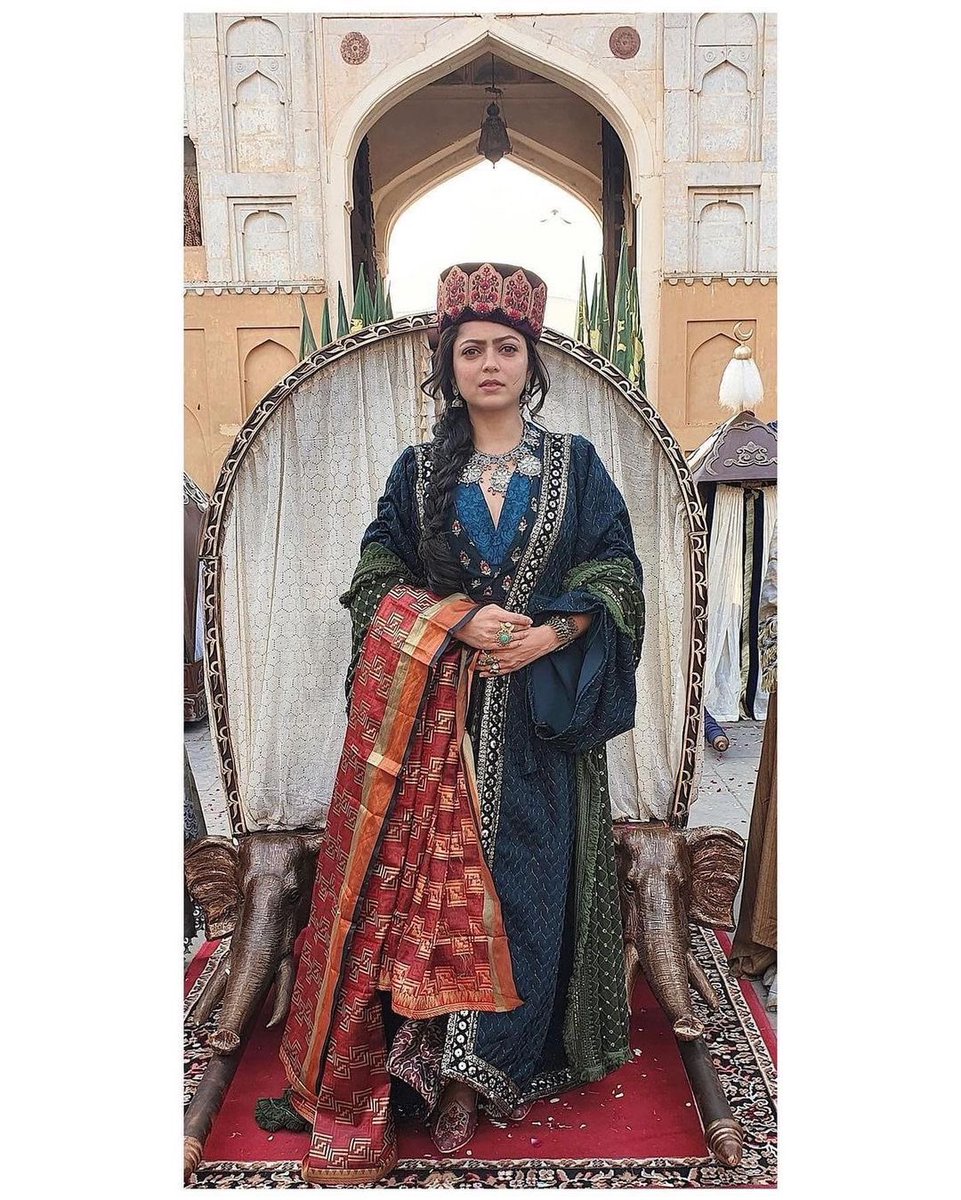 <a href="/asjadnazir/">Asjad Nazir</a> Thank you so much sir for choosing our Khanzada 👸🏻 

No doubt that <a href="/drashti10/">Drashti Dhami</a> as #KhanzadaBegum in #TheEmpire will be our memorable photos and best things happened in 2021 😍💥💥

And here some of our favorite pics of #DrashtiDhami ❤️❤️