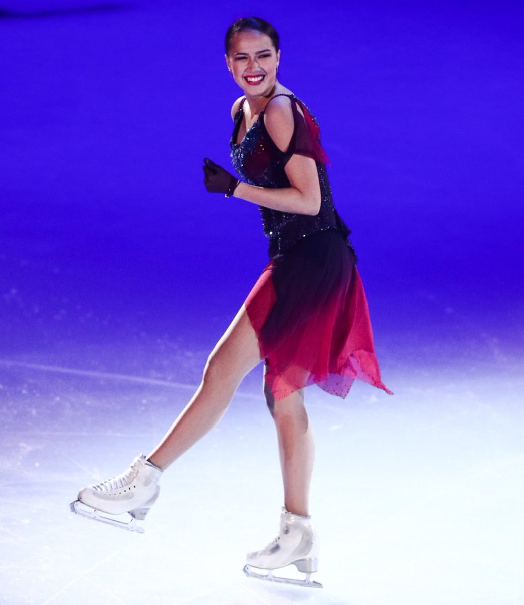 teamzagitova's tweet photo. Sweetheart 🥰 #AlinaZagitova 

⌜sport24⌝ https://t.co/9q8qcQVa4a
