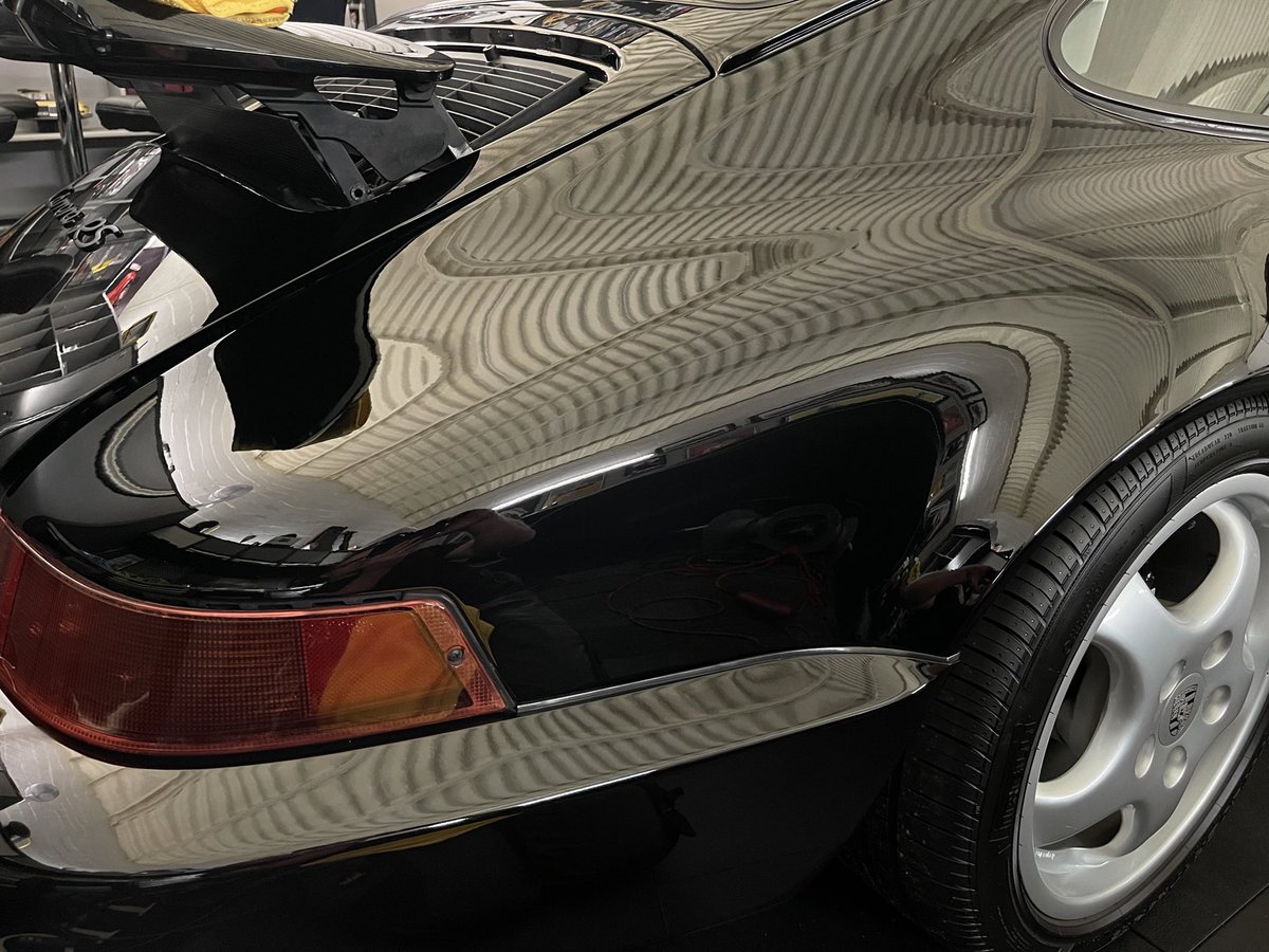perfectionvalet's tweet image. I owe Richard and Emma Meaden a massive thanks for all their help over the last 20+ years. It was lovely to welcome them both to PVHQ when Rich picked up is 964RS after I gave it a spruce up. 
Couldn’t let him go without setting a benchmark time on the PV Sim. #pv2021