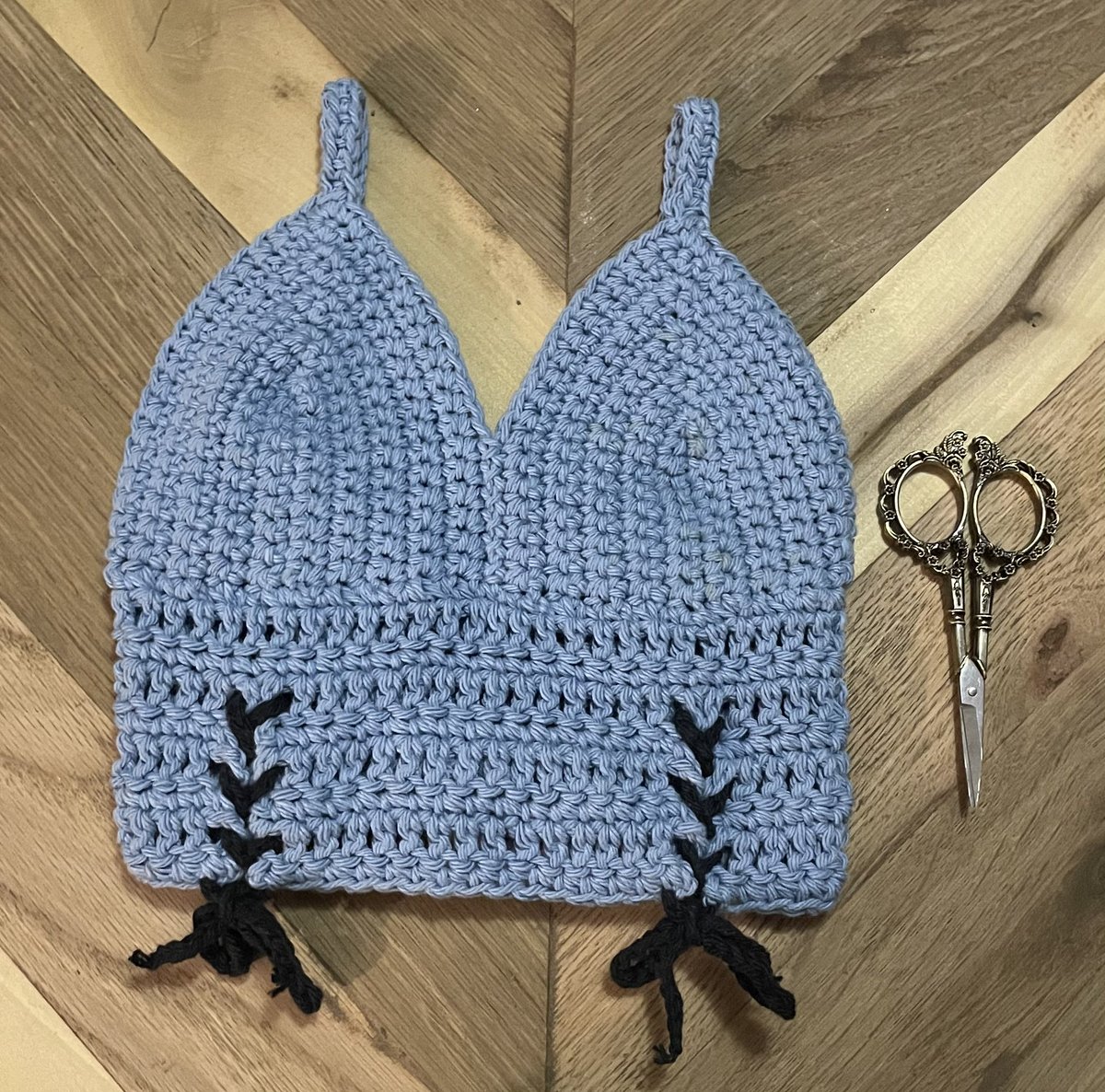 daisydaggerco's tweet image. This top would look so cute with so many different outfits! 🥰🖤✨