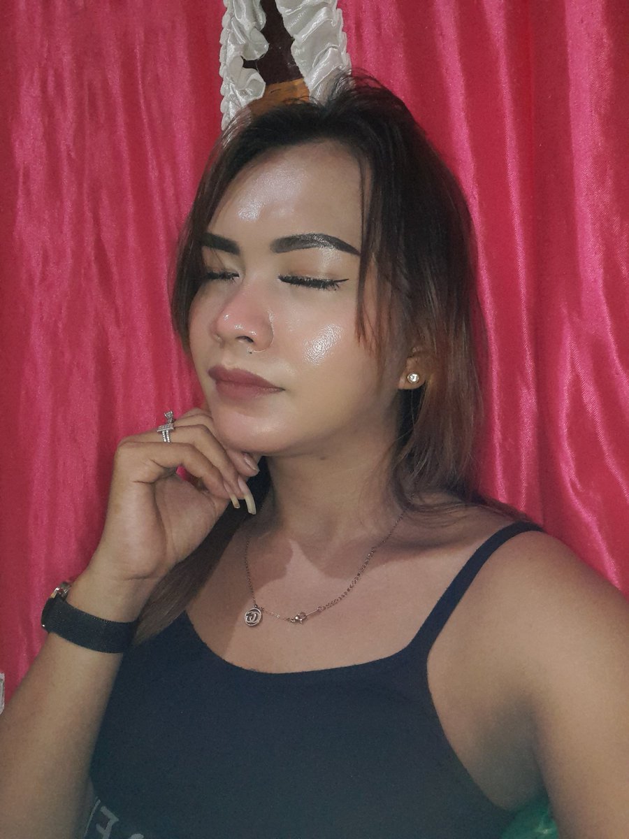 WariaPuri's tweet photo. Hello, how are you today don't forget to smile no matter what the obstacles are Keep spirit🙏💋❣ @robisramiress @robisramiresss 💝🥰 https://t.co/JlCASIhzj8