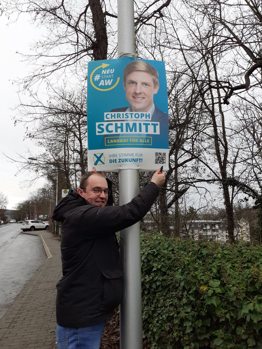 JoernKampmann's tweet photo. Ich unterstütze Christoph Schmitt bei der Landratswahl Ahrweiler am 23. Januar. Dynamisch, zupackend, verwaltungserfahren. Ein Macher für unseren Kreis! #NeustartAW https://t.co/giTE51OhWP