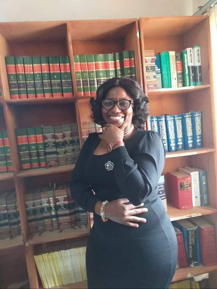 FloreMboussi's tweet photo. La Présidente Nationale des Femmes du MRC, AWASUM Mispa, vient d'être condamnée à 7 ans d'emprisonnement ferme par le tribunal militaire de Yaoundé.

#FreeAllPoliticalPrisoners 
#endanglophonecrisis https://t.co/YC9KKvOqVf