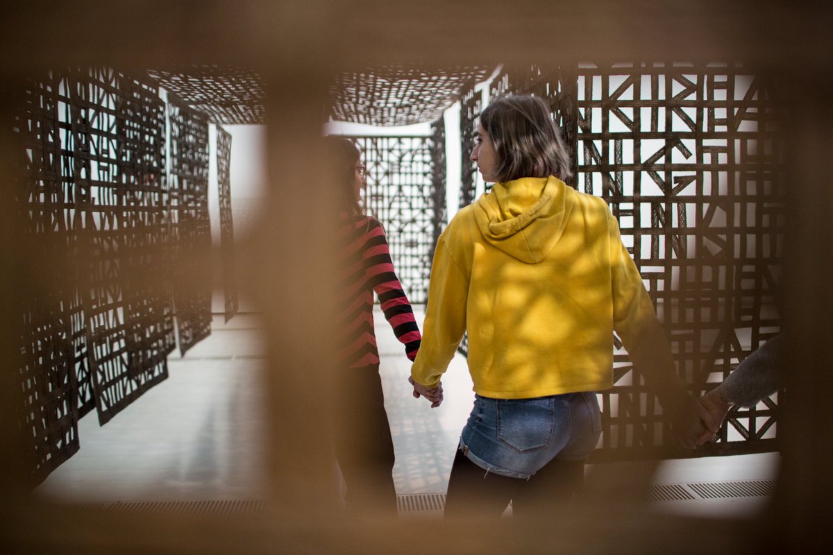 centrobotin's tweet photo. ¿Sabes que las obras de arte te pueden ayudar a no rayarte? ¡Ven y compruébalo en la última #ONSession del año y aprende a generar ideas y usar las emociones tomando como base las obras de las exposiciones del #CentroBotín.
Jueves 30 de diciembre, 18h. 
https://t.co/1Qo2F35dv8 https://t.co/0DHmwsNIGW