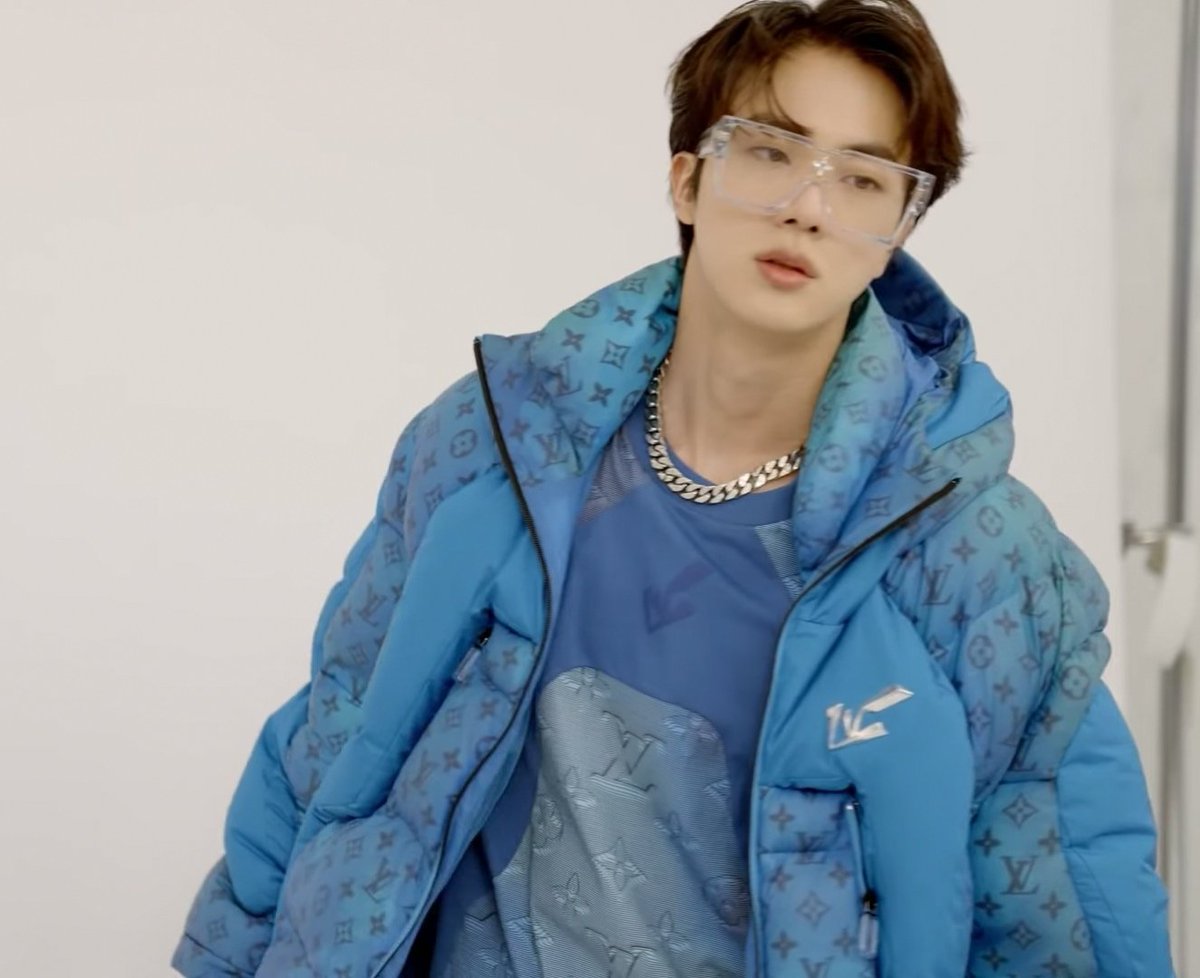 actorrksj's tweet photo. seokjin is worthy of my money 😌 https://t.co/21S5HlQR4I