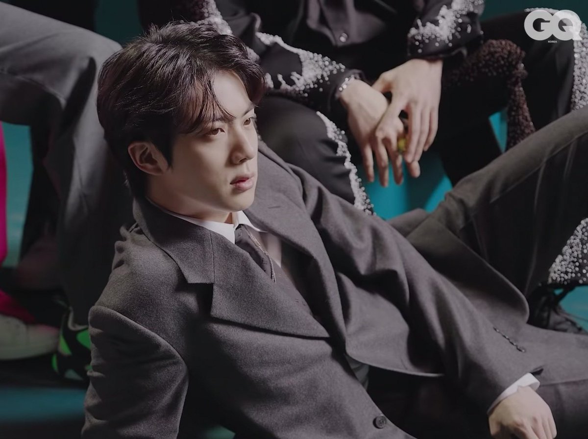 actorrksj's tweet photo. seokjin is worthy of my money 😌 https://t.co/21S5HlQR4I