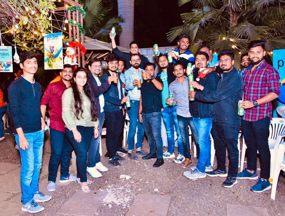 PhilmCGI's tweet photo. Celebrating Christmas, the #philmy style!🎄 
.
.
.
#philmcgi #philmycrew #christmasparty #santaclaus #christmas2022 #merrychristmas #vfx #animation #pune #vfxartist #animationart #christmas #christmasmood #partyscenes https://t.co/xoHS1MCFlp