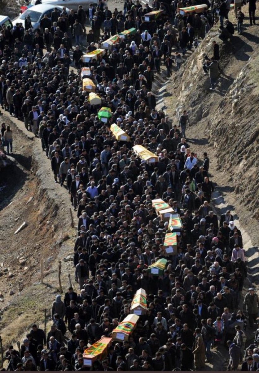 _guleycan__'s tweet image. Roboski unutulmaz, unutulamaz derin bir yaradır yüreğimizde.
#RoboskiKatliamı
#Roboski10YilOldu 
#Roboski10SalDerbasBu