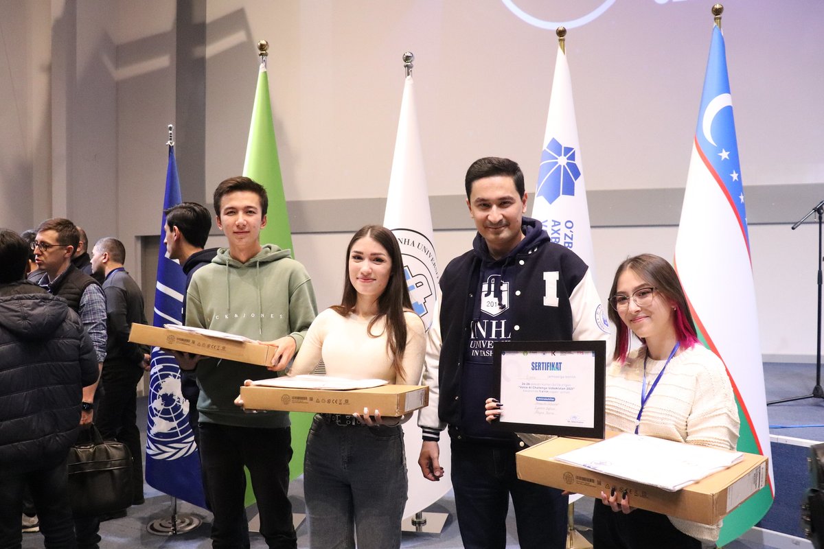 UNDP_Uzbekistan's tweet photo. 1️⃣2️⃣0️⃣ participants 
2️⃣8️⃣ teams
3️⃣ winners

"VOICE AI CHALLENGE" hackathon united participants to develop digital solutions using voice data in Uzbek language and speech recognition by #ArtificialIntelligence

Stay tuned for stories of the winners! https://t.co/Uf0h0abPOv