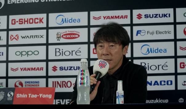 Hanya Makan Nasi Kotak di Piala AFF 2020, Shin Tae-yong Khawatirkan Fisik Skuad Timnas Indonesia dlvr.it/SG7tzY