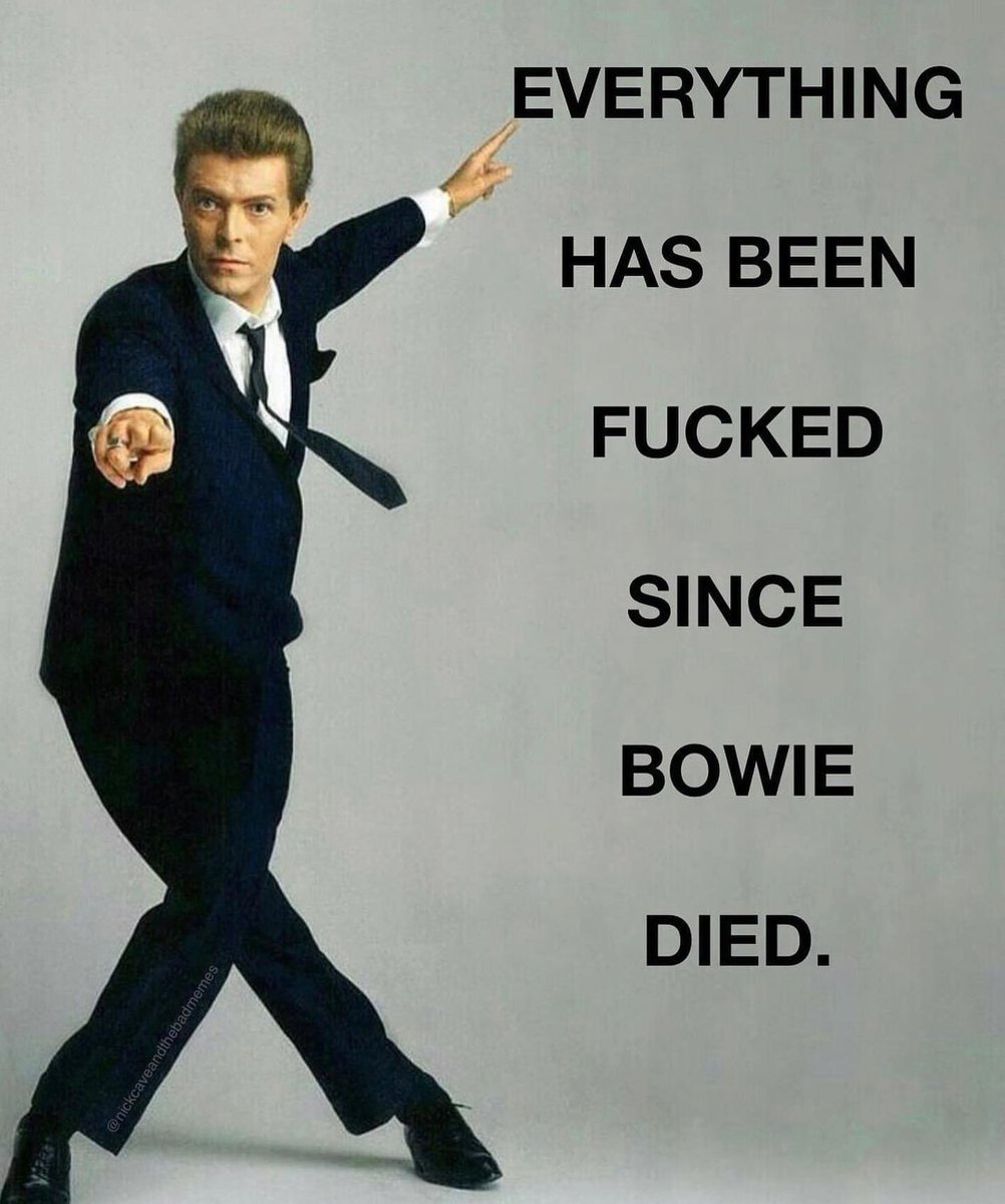 DavidBowieGlam's tweet photo. Will everything be Hunky Dory in 2022? #BowieForever https://t.co/ymRBsTlxvB