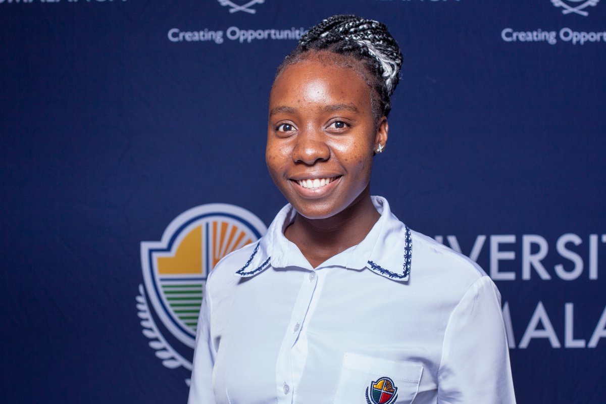 UniMpumalanga's tweet photo. Best of 2021: Confidence Ndlovu made history by becoming the first student to obtain a Masters Degree from the UMP. Her research topic was: The Effectiveness of Agricultural cooperatives towards enhancing food security in rural areas: Mbombela Local Municipality, Mpumalanga. https://t.co/kRnopFqivJ