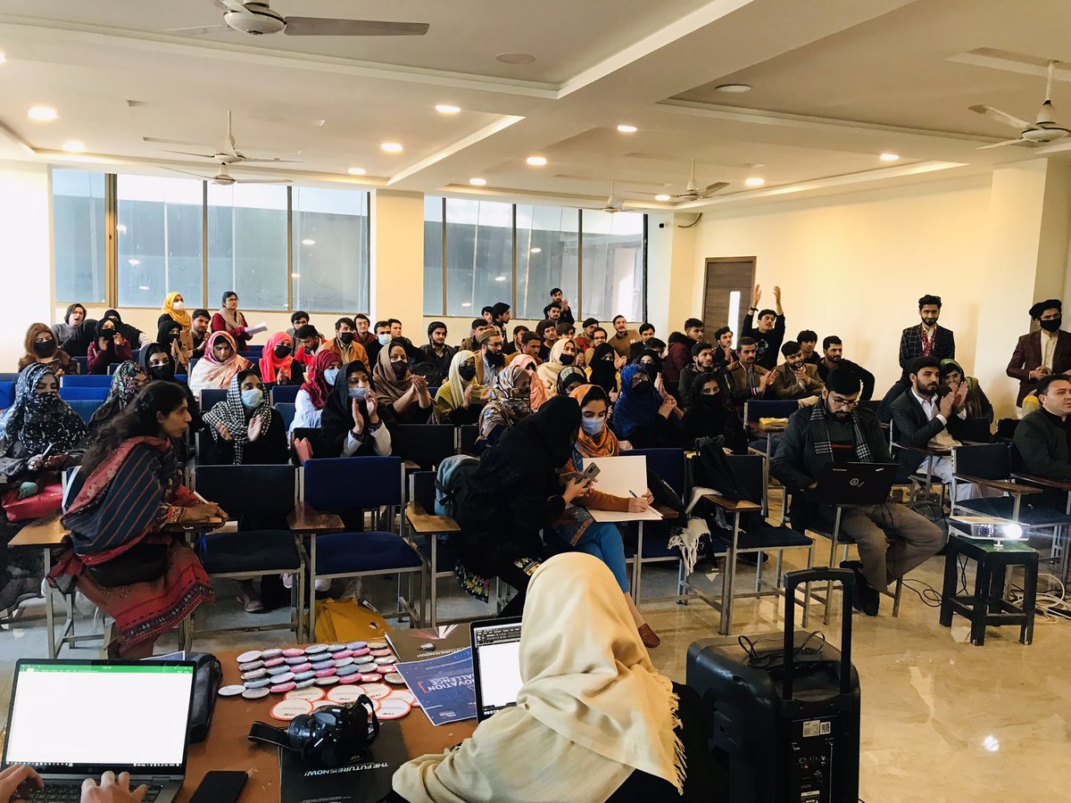 shah_laiba45's tweet image. #PMLhacks happening now powered by @pmlabpk