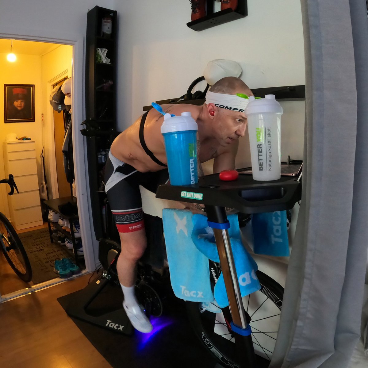 anders_edstrom's tweet photo. Intervals โ
40/20secx8x3 @ 260w 36h:s into my fasting. High energy, no dips โ๐ป
.
.
.
#ketodiet #shorttimefasting #IM #ketocarnivore #fasting #IM703 #acetrack #fitover50 #ketoathlete #triathlete #swimbikerun ๐
https://t.co/dCl1r7MVfU