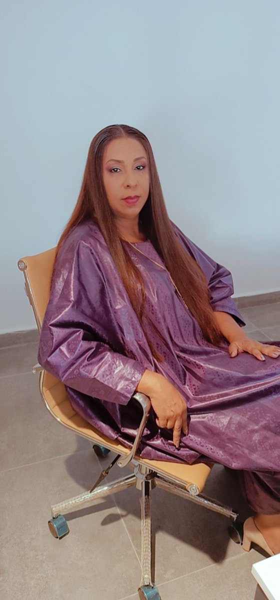 fatima_bocoum's tweet photo. Merci de m’avoir suivi hier comme MC à l’inauguration du TER. Habillée et maquillée par des filles de la toile ♥️ https://t.co/XPoDhbeQfl