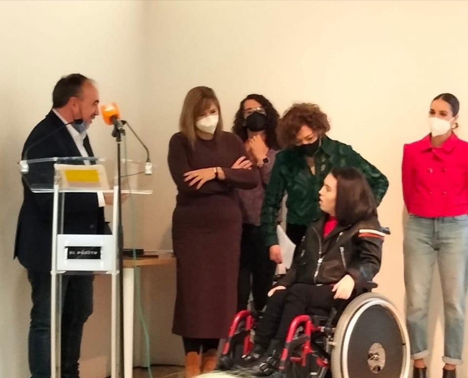 CanalUGR's tweet photo. Lamentamos comunicar el fallecimiento de María López Gilabert, estudiante del Grado de Psicología en la UGR. Tu ejemplo y trabajo ha hecho de nuestra Universidad un lugar más accesible para todos/as, te echaremos de menos. Nuestro más sentido pésame a sus seres queridos. D.E.P. https://t.co/LYhbRlPQ5K