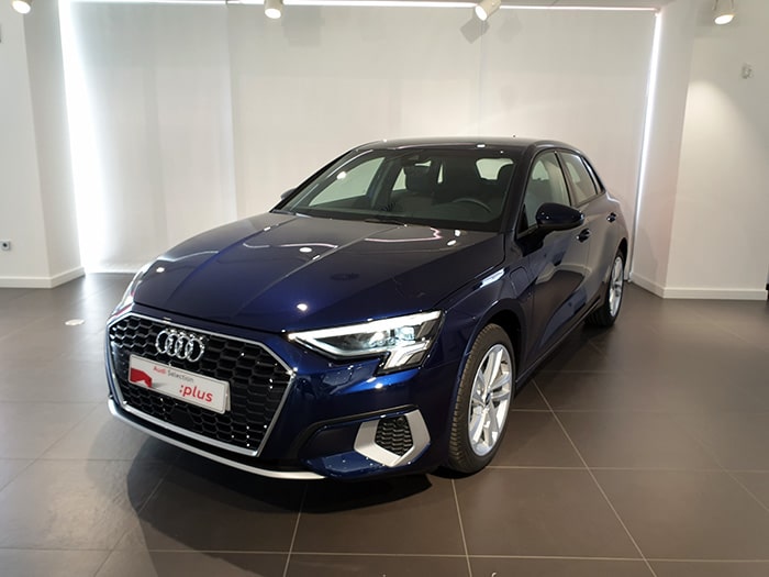 AudiRiojaMotor's tweet photo. La conducción del futuro ya está en tu presente con este #Audi de ocasión, híbrido y automático. ✨. 🚘 A3 Sportback TFSIe Advanced 40 204 CV S tronic
🛣️ 16 km
💶 36.500€
✅ Llantas de aleación.
✅ Aparcamiento asistido.
#RiojaMotor #AudiSelectionPlus
https://t.co/2hs0l6CmKh https://t.co/FapmhhjgJ8