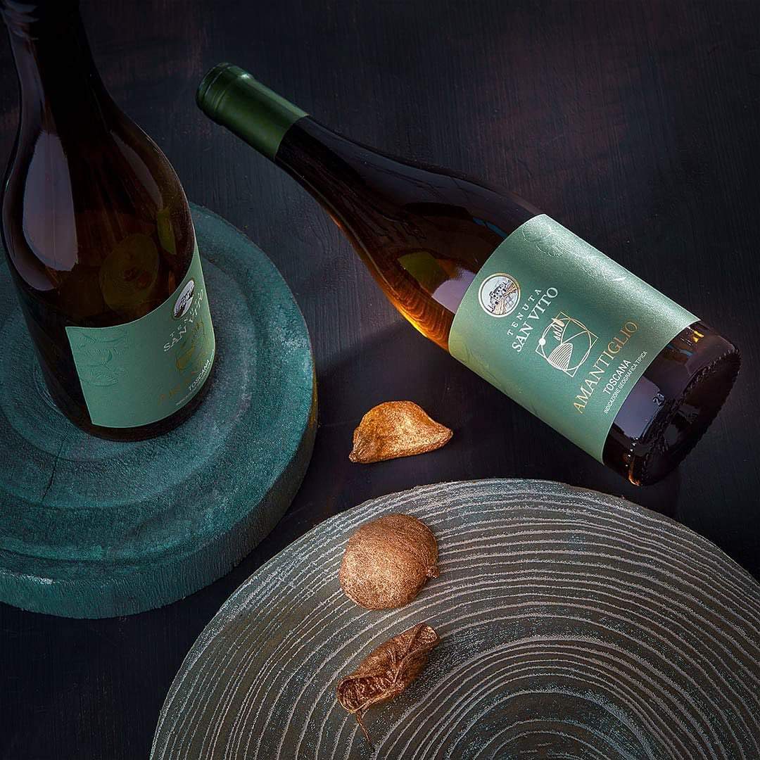 Avete ricevuto bei regali per Natale? magari una buona bottiglia di vino, come il nostro Amantiglio! uno Chardonnay 100% di grande freschezza e sapidità.
Compralo sul nostro sito!

 #montelupofiorentino #chardonnay #organicfarming #tuscanwines #fivi   #collifiorentini