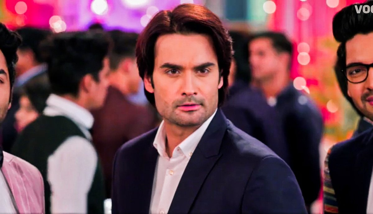 benimlemisinn's tweet photo. "Log rishton ko naam se jante hain 
Aur main ehsaas se."😍❤️
An appreciation tweet for #VivianDsena he looked so amazing and these expressions! Omgg😚✌🏻
#SirfTum https://t.co/HtXhlLy4sG