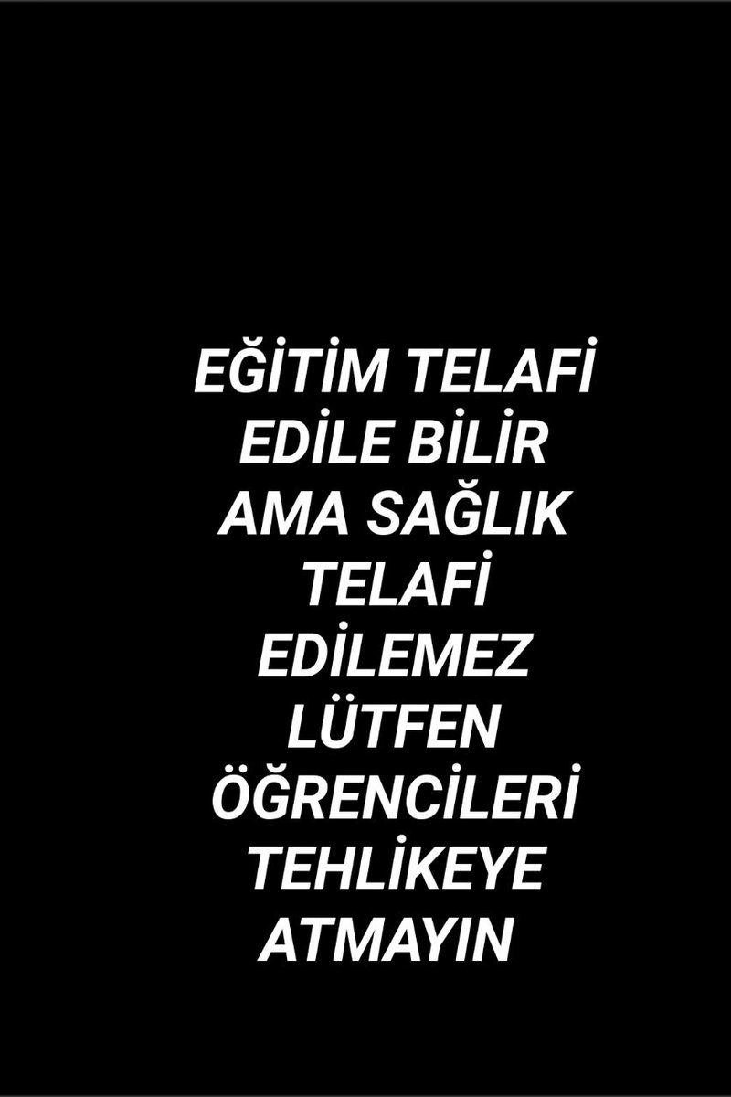 ogrencidef's tweet photo. #OnlineEğitimOnlineSınavİstiyoruz 
Masraf yapıp okuldaki kalabalığa girip evdekileri de tehlikeye atacağız ne kadar güzel https://t.co/lWk52zSIzB