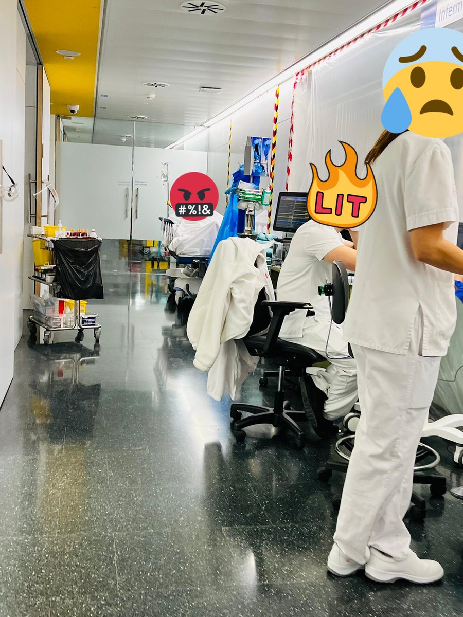 UrgenPSMar's tweet photo. La situació a Urgències @hospitaldelmar és molt preocupant.
Passadissos plens.
Al mòdul 3 una zona aillada per zona COVID i l’aillament fet mb plastics… 😥
Tenim brot de COVID entre el personal.
Ens falten mans ens sobren gestors! https://t.co/WYzrGCvNxN
