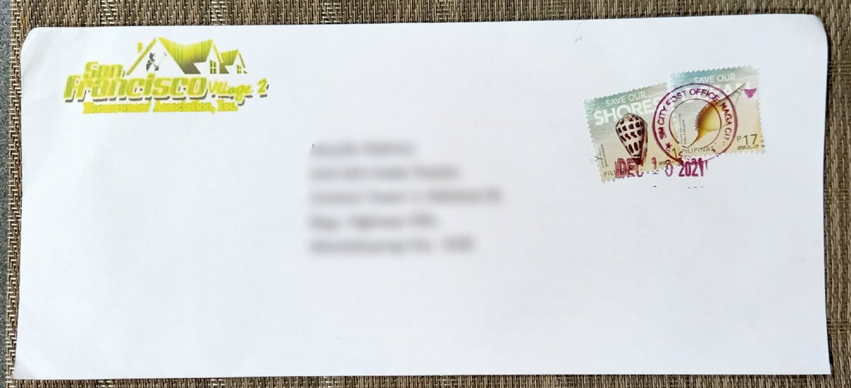 kat2466's tweet photo. フィリピンに住んで数年、初めて切手を貼ったレターを受け取った。料金は18ペソ。
何だろうとワクワクして開けたら請求書だった😂
#フィリピン
#Philpost https://t.co/UBk6x4hMD5