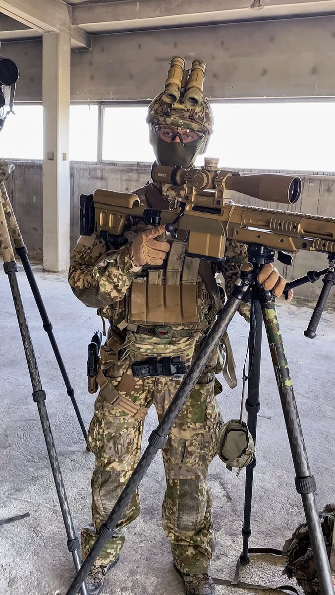 tacticalporn's tweet photo. 🇩🇪KSK & Haenel RS9 .338LM
Note the SAM XT, not a common tourniquet among military units.
#KSK #SpecialForces #HaenelRS9 #338LM
#Sniper #SOF #Steiner #SOF #Multitarn https://t.co/BRxSSTPuWt
