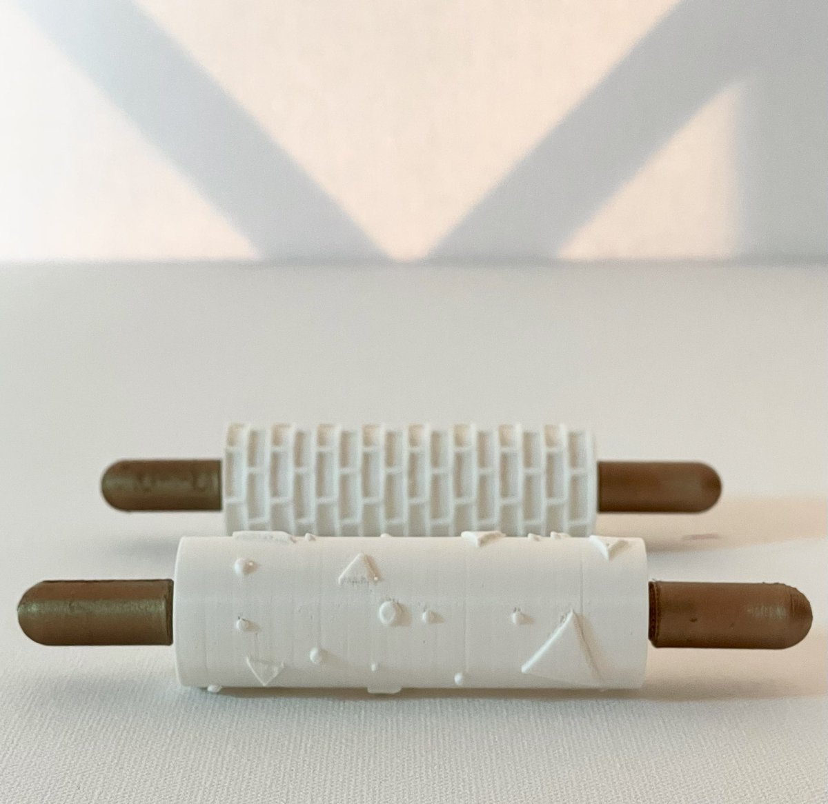 SunkenBlimp's tweet photo. Woop Woop, we have a winner 🥳 🏆
The person selected to receive the #3Dprinted #Architecture Pattern Rolling-pin is…
🥁
🎉✨@jr_noir ✨🎉 CONGRATULATIONS! We will send the info over dms #flydeep https://t.co/ZLuchfZU9O