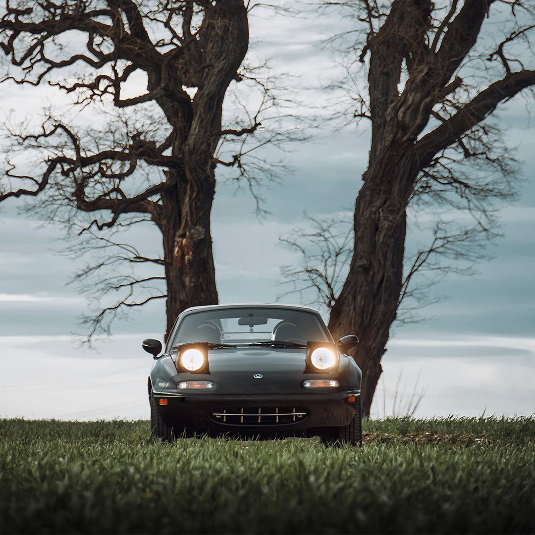 RT if you've popped a #MazdaMX5 headlight before.