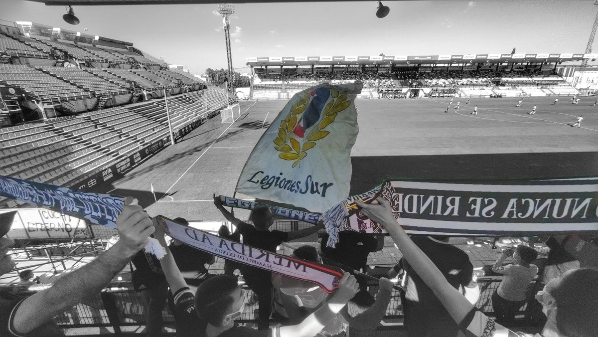 evamontero04's tweet photo. 28/12/1912
En las buenas y en las malas #ForzaMerida 🤍🖤 https://t.co/Dbn6IzVnmD