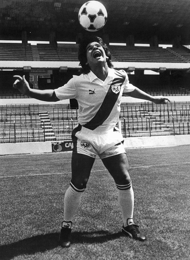 FOTOS HISTORICAS O CHULAS DE FUTBOL - Página 5 FHsYz7NWUAIhJ7-?format=jpg&name=medium
