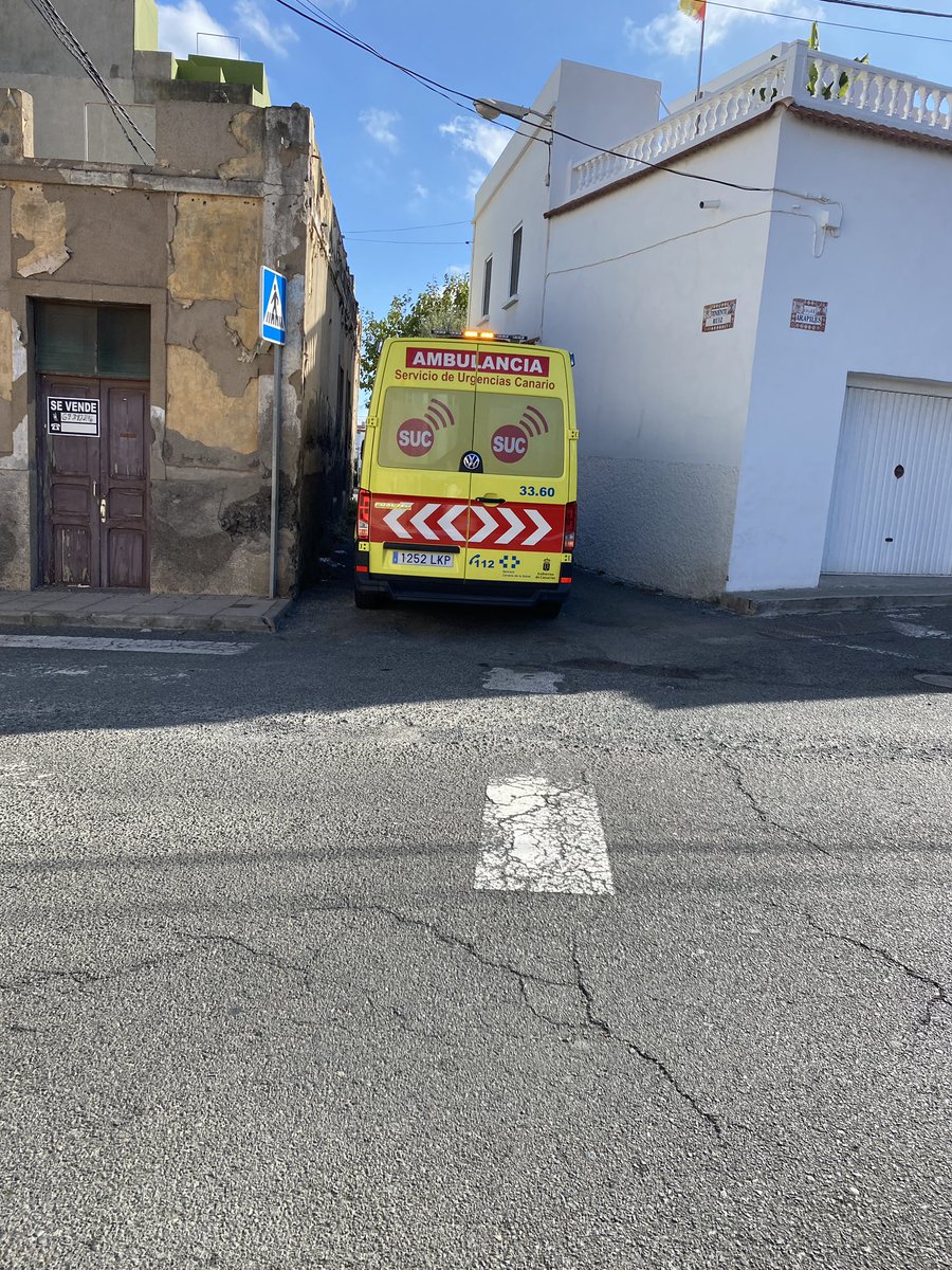 Calle Teniente Ruiz. Ni ambulancia, ni bomberos. Solución ya <a href="/Ayun_Telde/">Ayuntamiento de Telde</a>