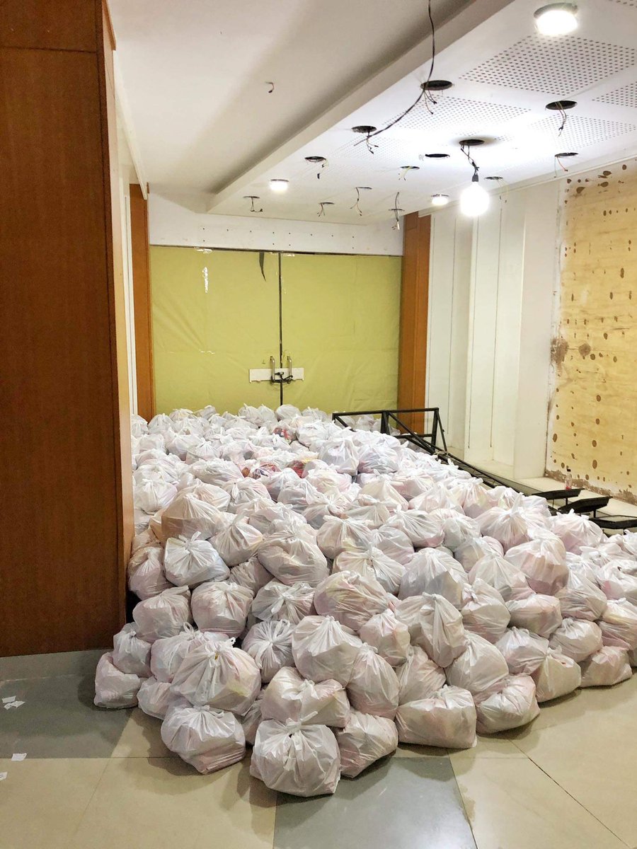 Pat48365456's tweet photo. Packing 50% of relief goods donated by @YGGPilipinas and our guild Lucky Panda University LPU for the victims of Typhoon Odette in the City of Puerto Princesa and Northern parts of Palawan. We express our heartfelt gratitude to all the donors and volunteers! https://t.co/jaHD3wgQoi