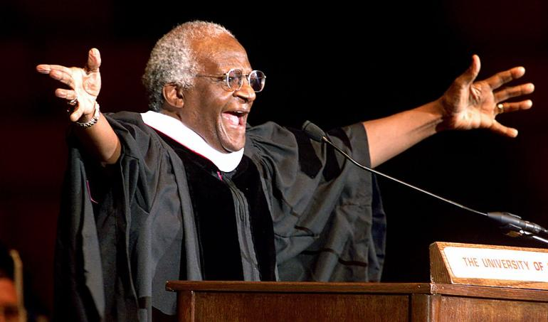 AfriqueFocus's tweet photo. L'archevêque #DesmondTutu et lauréat du prix Nobel de la paix, décédé le 26 décembre 2021, sera inhumé le 1er janvier 2022 au sein de la cathédrale Saint-Georges, son ancienne paroisse. https://t.co/xZvIPAxztl