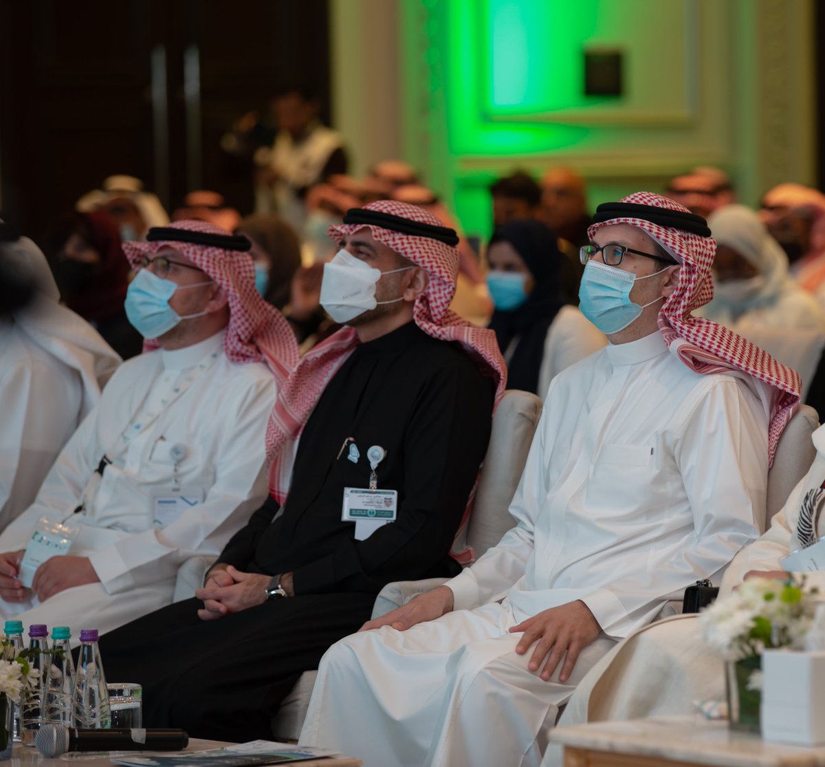 Saudi_Nurses's tweet photo. انطلاق الحفل الخطابي ومراسم الافتتاح  بحضور سعادة وكيل الوزارة للخدمات العلاجية @tareefal نيابة عن معالي وزير  الصحة 
في المؤتمر الدولي السنوي الأول للجمعية السعودية للتمريض بعنوان  #افاق_جديدة_لمهنة_التمريض في السعودية https://t.co/OxnlrsN1bn